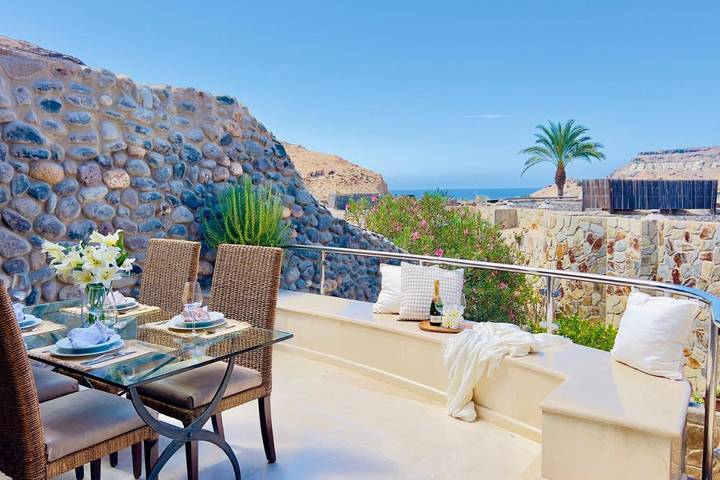 Chalet para 6 personas, con vistas y piscina además de piscina para niños y terraza en Mogán