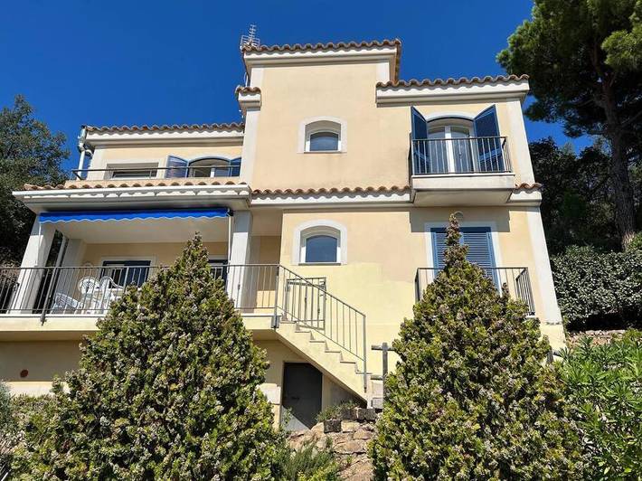 Casa rural para 6 personas, con piscina además de vistas y jardín en Santa Cristina de Aro