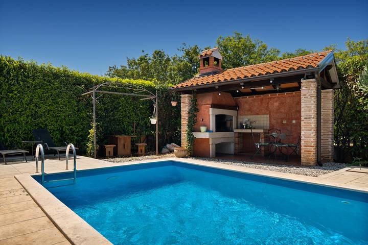 Apartamento entero, Apartamento de vacaciones para 4 personas con balcón/terraza in Tar-Vabriga, Region de Porec