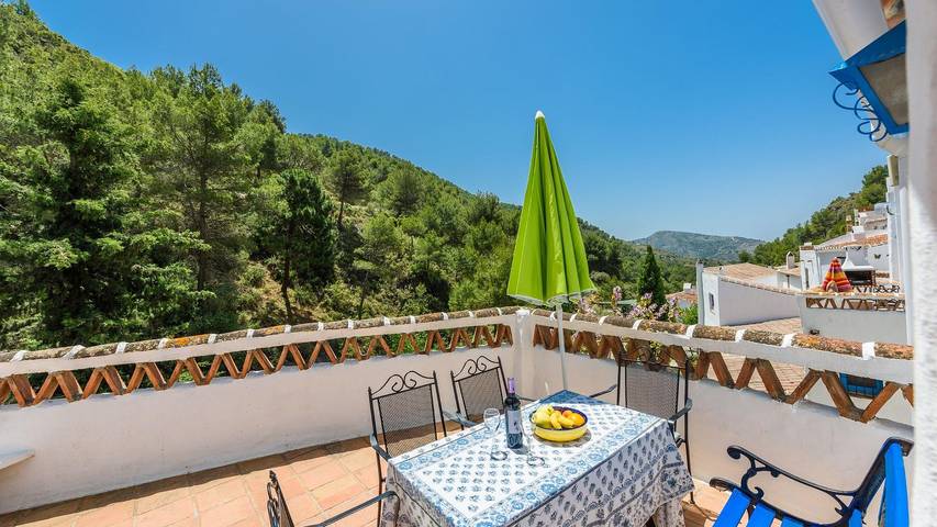 Finca für 5 Personen, mit Pool und Balkon/Terrasse in Cómpeta - 4