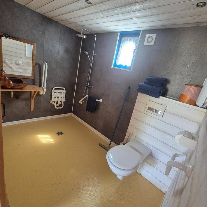 Camping pour 5 personnes, avec sauna ainsi que jardin et jacuzzi, animaux acceptés dans l' Aisne - 4