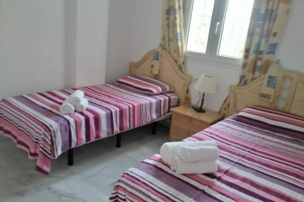 Apartamento entero, Primera linea de playa (beachside) - un paraíso en la Costa del Sol. in Sitio de Calahonda, Mijas
