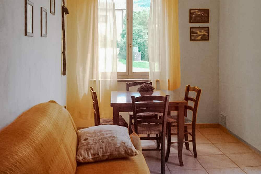 Gemütliches Haus mit 2 Schlafzimmern in Nocera Umbra in Nocera Umbra, Perugia Provinz