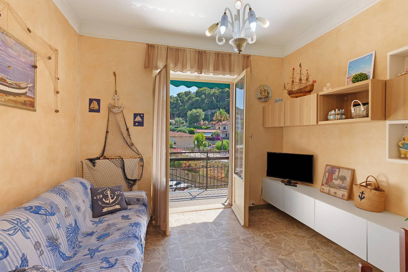 Ganze Wohnung, Ferienwohnung 'Vista Mare' mit Meerblick, Balkon und Klimaanlage in Andora, Riviera di Ponente