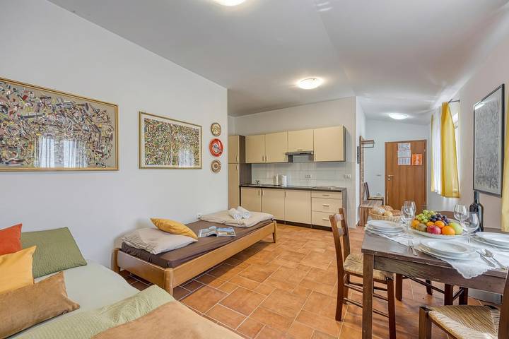 Gîte pour 4 personnes, avec piscine et terrasse, adapté aux familles à Koper - 4