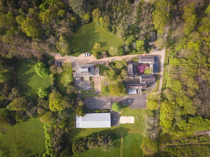 Gîte pour 36 personnes, avec vue et jardin, animaux acceptés à Bécon-les-Granits - 3