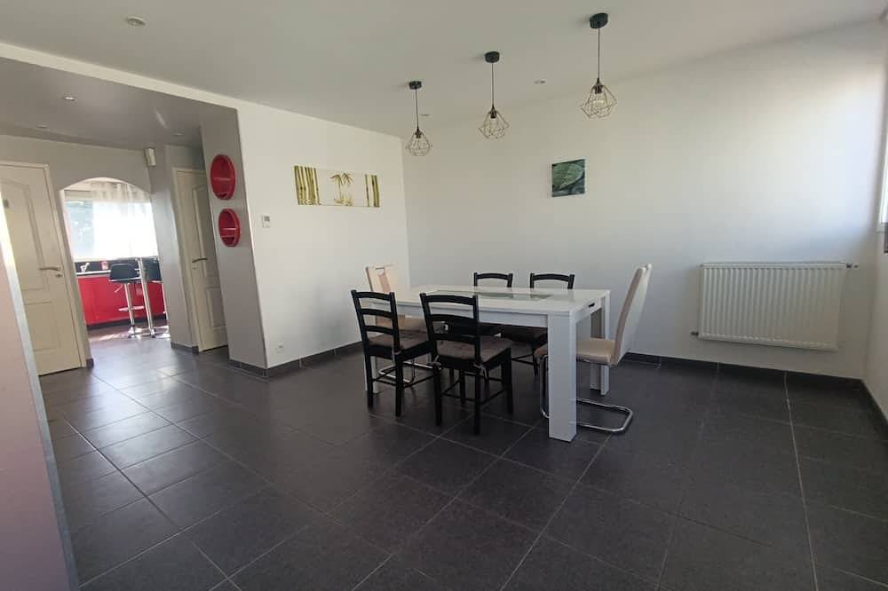 Ganze Wohnung, Julien'S 4-Room Apartment in Tarbes, Hautes-Pyrénées