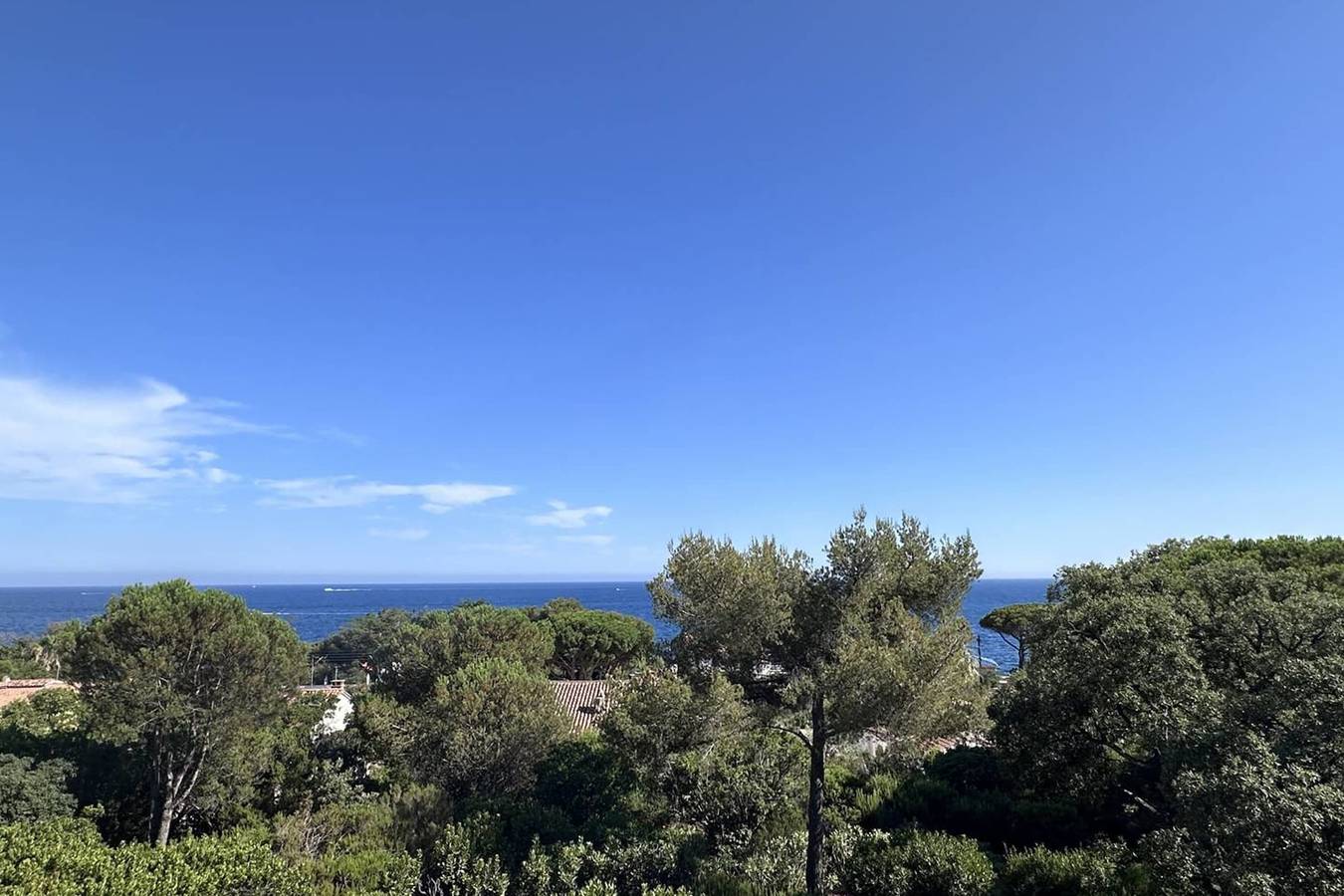 Appartement entier, Appartement 3p avec terrasse face à la mer in Les Issambres, Roquebrune-sur-Argens