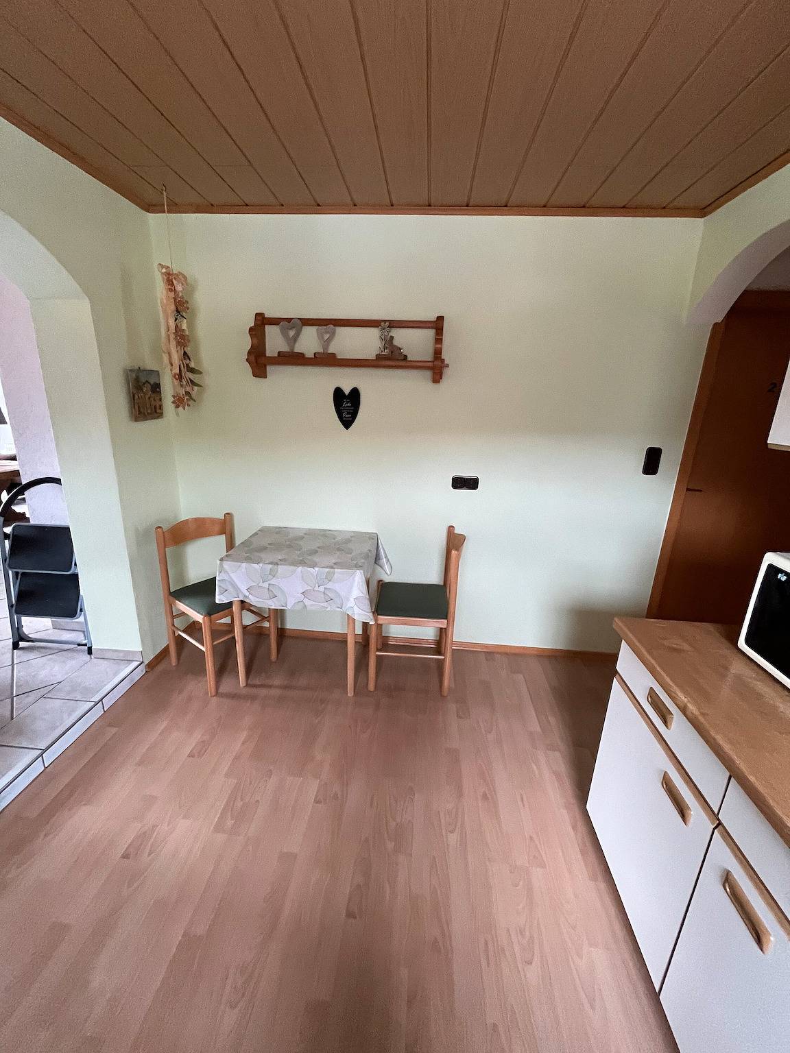 Ganze Wohnung, Ferienwohnung 'Heinz Romes' mit Gemeinschaftsterrasse, Balkon und Wi-Fi in Wimbach, Osteifel