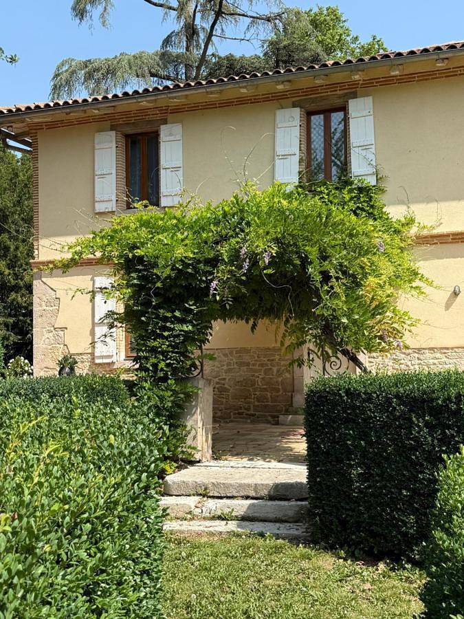 Hôtel Restaurant Les Boissières in Bioule, Tarn-et-Garonne