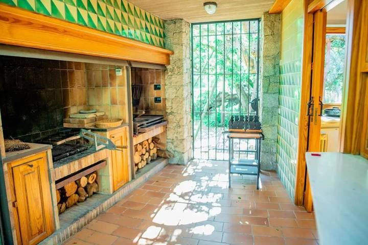 Location de vacances pour 24 personnes, avec jardin ainsi que vue et piscine à Cabrils - 2