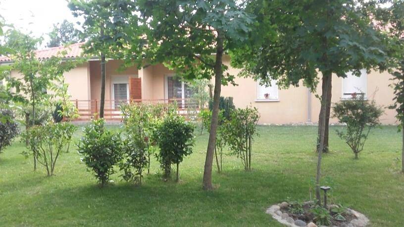 Double Bed Apartment with Terrace and Garden View in Portet-sur-Garonne, Toulouse et ses environs