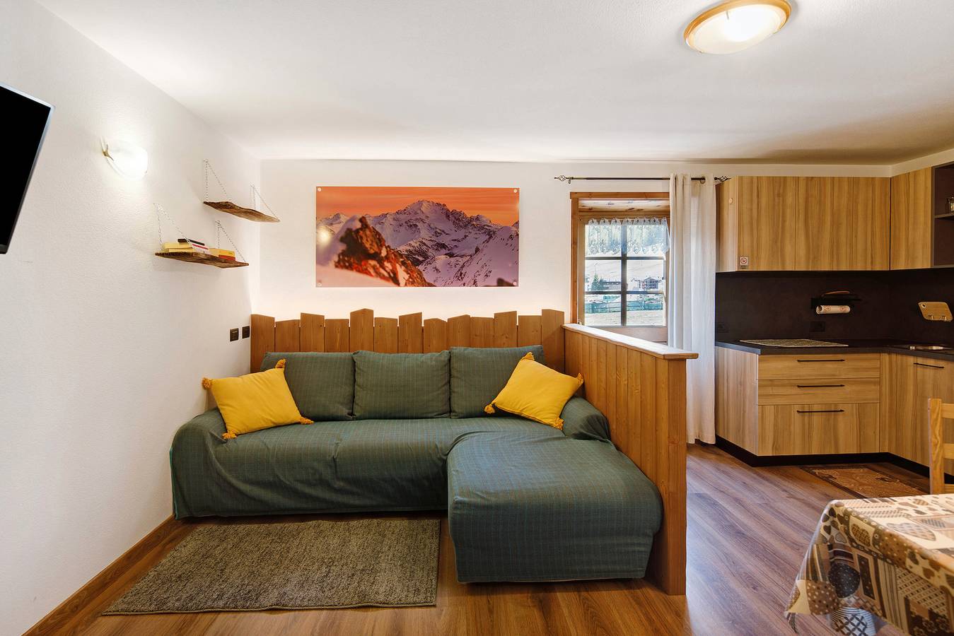 Ganze Wohnung, Apartment 'Campacc Baby' mit Bergblick, Gemeinschaftsgarten und Wlan in Livigno (Stadt), Livigno