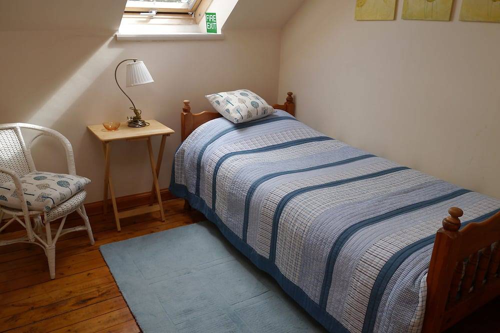Belmont Cottage -  a cottage that sleeps 3 guests  in 2 bedrooms in Dumfries, Dumfries and Galloway