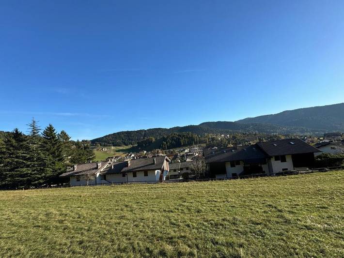 Appartamento per 6 persone, con Balcone e Terrazza nonché Giardino e Panorama a Folgaria