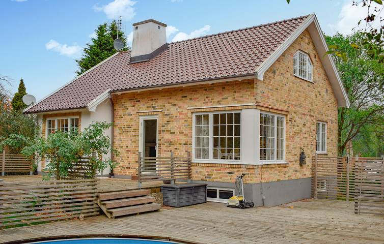Ferienhaus für 7 Personen, mit Pool und Garten sowie Terrasse, kinderfreundlich in Höganäs - 2