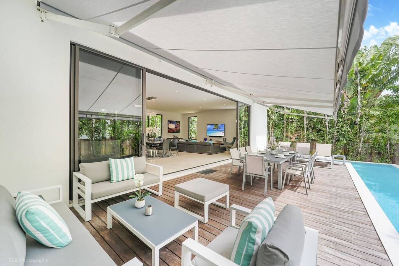 Modern Villa with Pool  and Tranquil Ambiance in North Bay Village, Florida