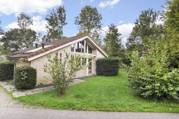 Bungalow für 4 Personen, mit Terrasse und Balkon/Terrasse in den Niederlande - 3