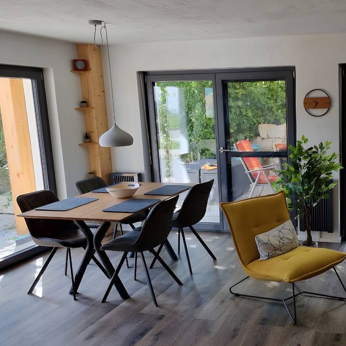 Ganze Wohnung, Ferienwohnung im Awewa-Holzhaus mit WLAN in Niefern-Öschelbronn, Nordschwarzwald