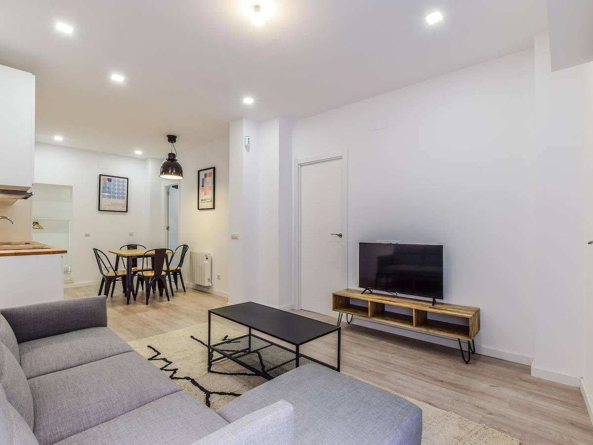 Hel lejlighed, Apartamento madrid rio Iii de alquiler temporal in Madrid, Área Metropolitana de Madrid
