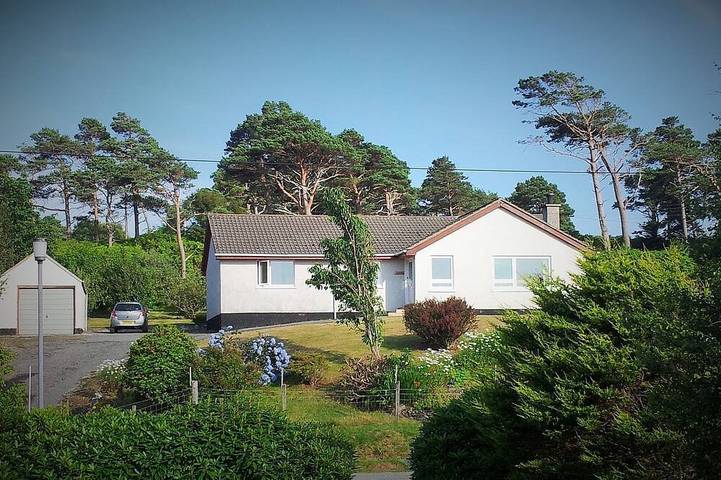 Holiday rental for 8 people, with garden on the Isle of Skye