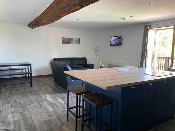 Gîte pour 2 personnes, avec piscine ainsi que vue et jardin à Saint-Sornin-la-Marche - 2
