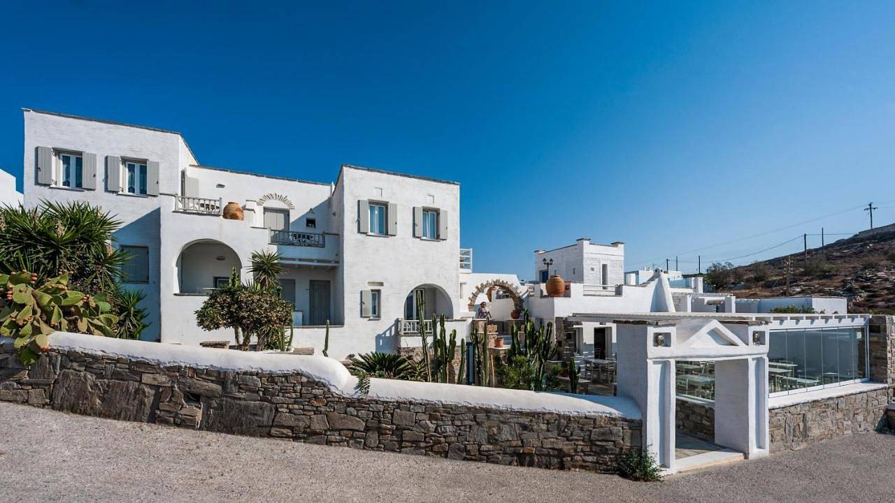 Double or Twin Room with Partial Sea View in Náoussa, Paros