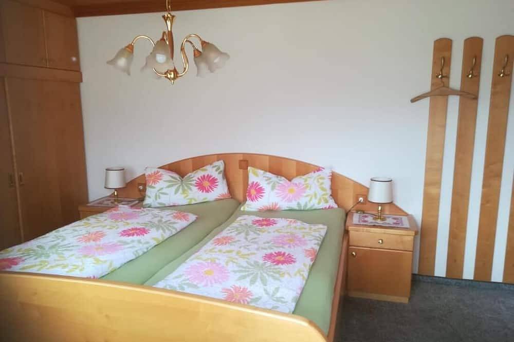 Ganze Wohnung, Charmantes Apartment in Goldegg, Österreich - Bergblick und privater Eingang in Goldegg, Ski Amadé