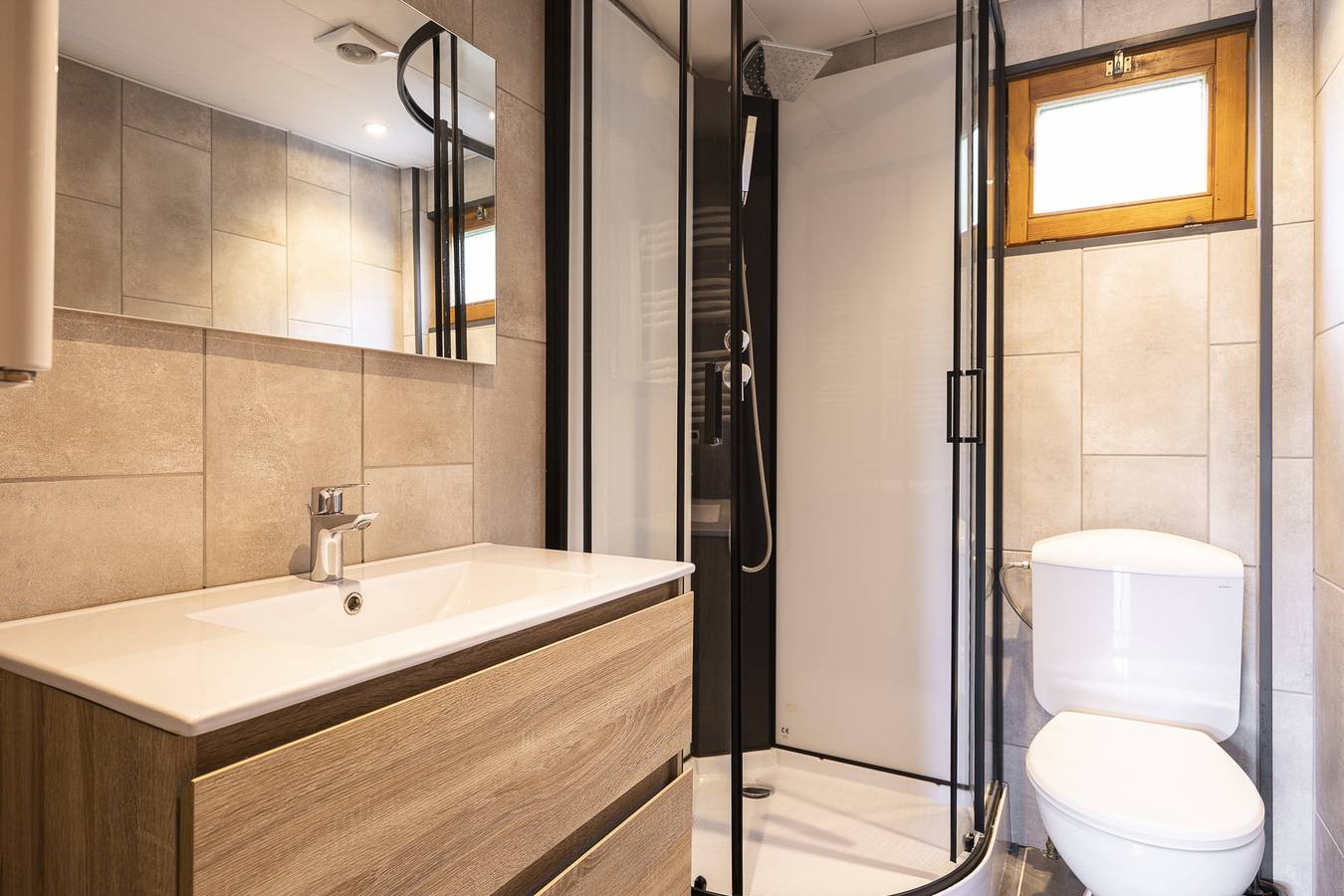 Arden Parks Petite Suisse — Gemütliches Chalet mit Holzofen für 5 Personen in Dochamps, Manhay