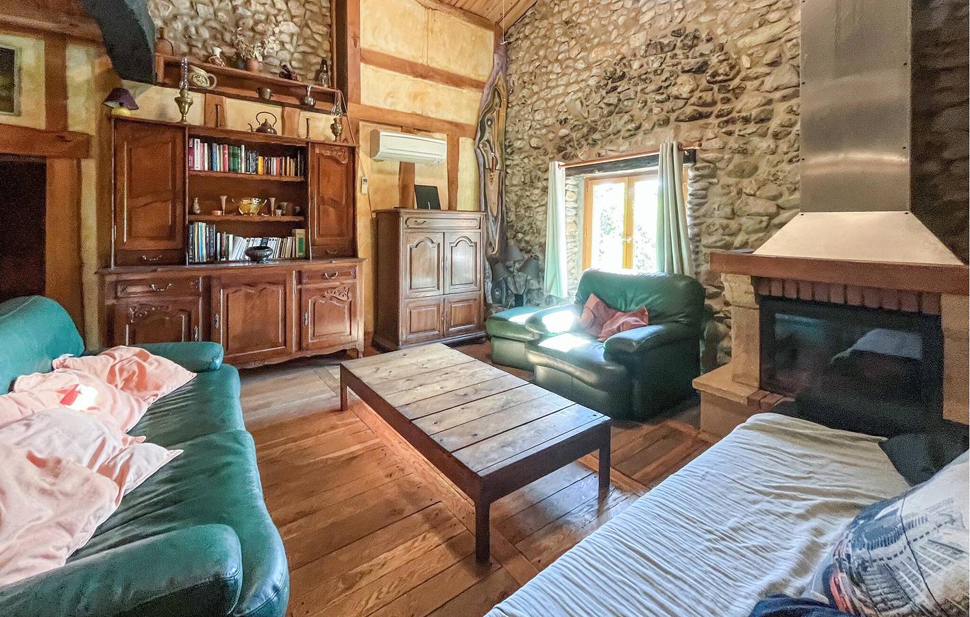 Appartement Les Mages avec piscine, parking et Wi-Fi in Les Mages, Parc national des Cévennes
