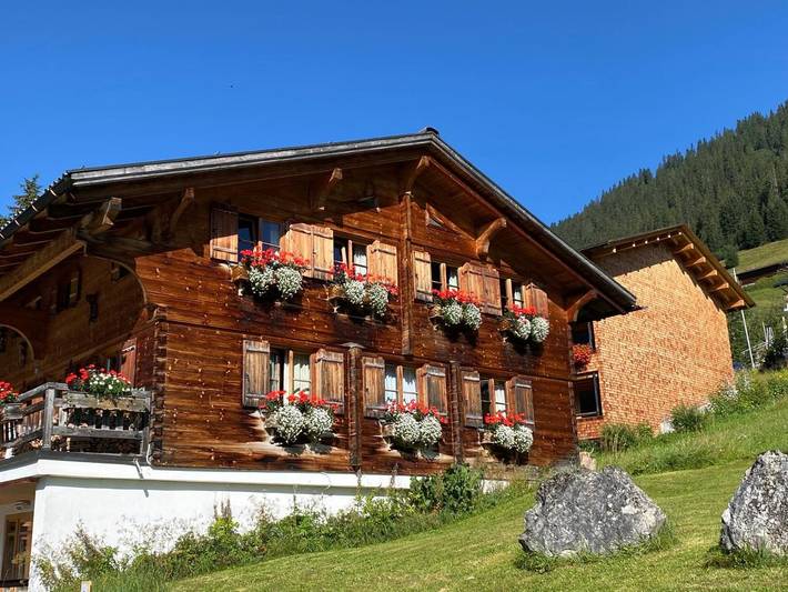 Apartament wakacyjny dla 4 osób, z widok i taras oraz sauna w Lech