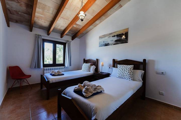 Finca für 6 Personen, mit Pool und Balkon sowie Garten in Cala Mondrago - 2