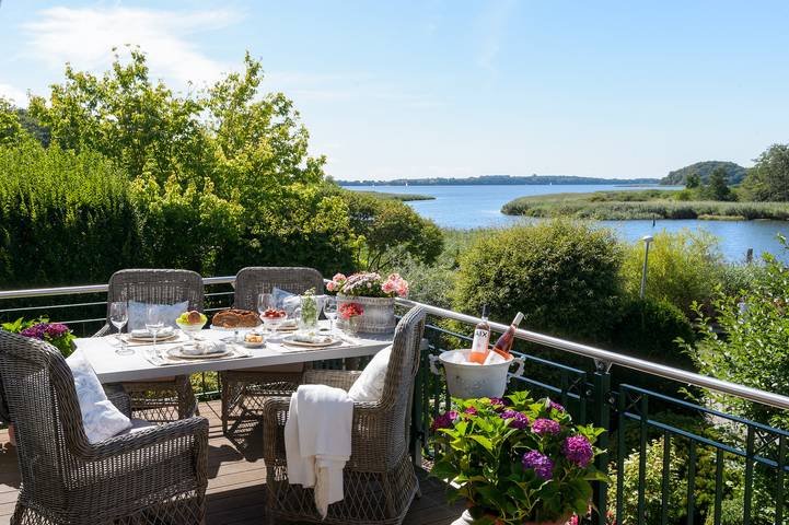Ferienwohnung für 6 Personen, mit Balkon und Whirlpool sowie Terrasse und Garten in Seedorf (Sellin)