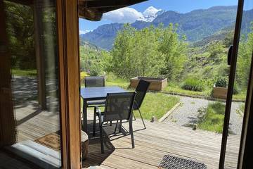 Gîte pour 4 personnes, avec jardin et terrasse à Les Vigneaux