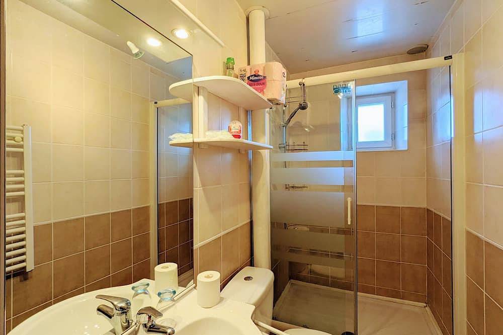 Charmanter Rückzugsort im Herzen der Natur, komfortable Ausstattung, privater Parkplatz, ab 47€/Nacht in Saint-Hilaire-sur-Benaize, Le Blanc und Umgebung