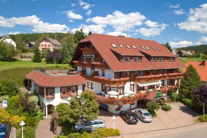 Hôtel pour 3 personnes, avec jardin ainsi que jacuzzi et sauna