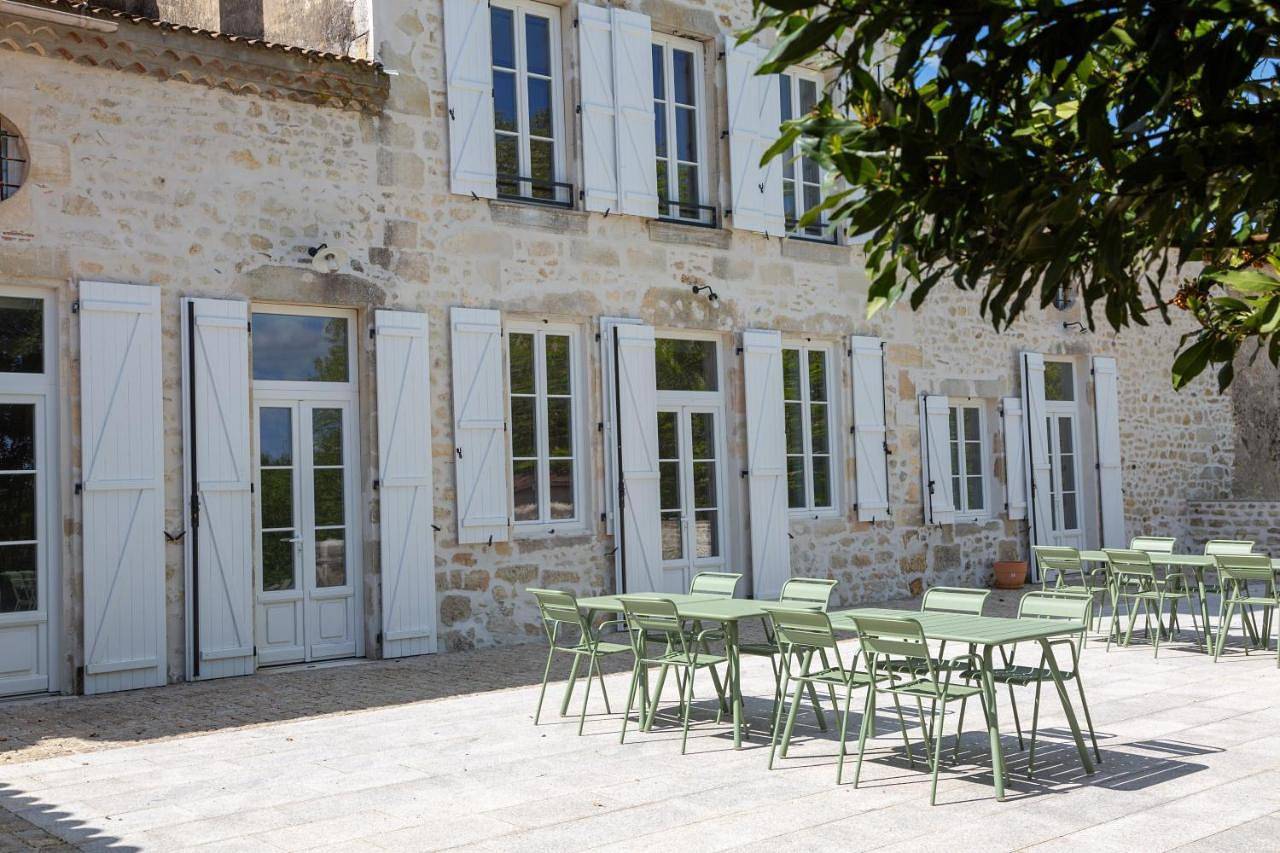 Double or Twin Room with Private Bathroom in Vertheuil, Région de Lesparre-Médoc