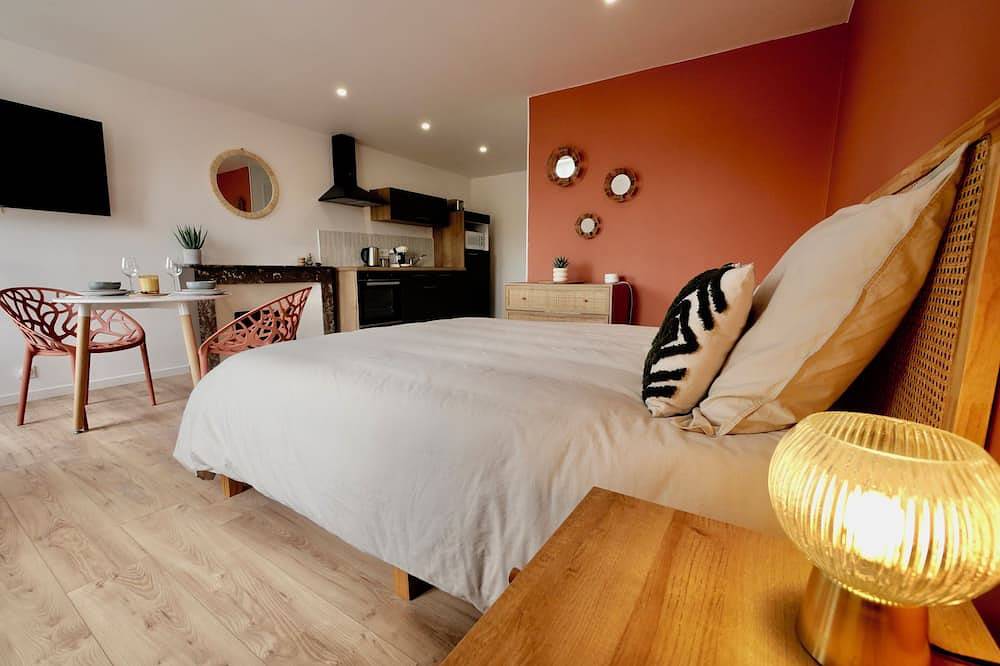 Apartamento entero, D-Day Suites:Terra 25m²/City center/2min walk to train station / 20min to Utah Beach in Carentan les Marais, Región de Saint-Lô