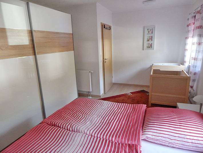 Ganze Ferienwohnung, Ferienwohnung Bergidyll - Ferienwohnung Chiemsee 113 qm, wohnen auf zwei Ebenen: Wohnraum Erdgeschoss, drei separate Schlafzimmer Dachgeschoss in Sachrang, Aschau im Chiemgau