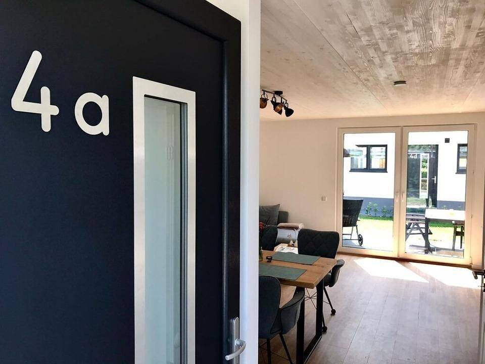 Ferienhaus Bug – Charmantes Domizil mit Terrasse, nah am Wieker Bodden in Dranske, Rügen