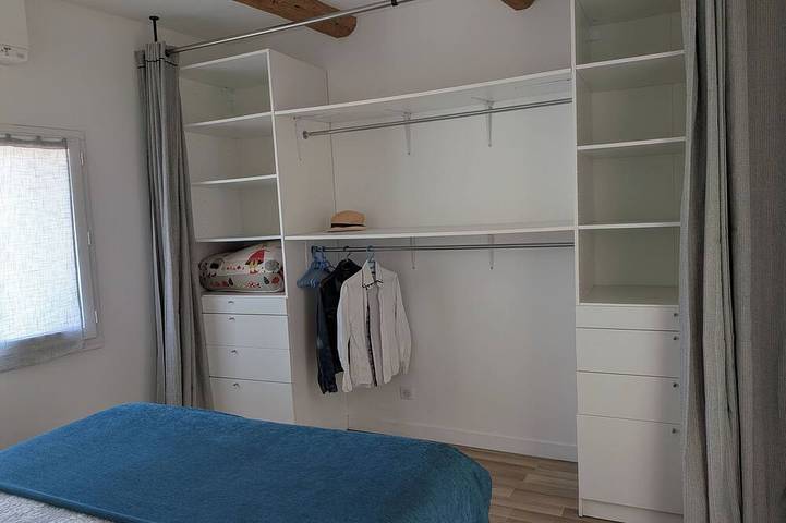 Gîte pour 4 personnes, avec jardin à Valergues - 3