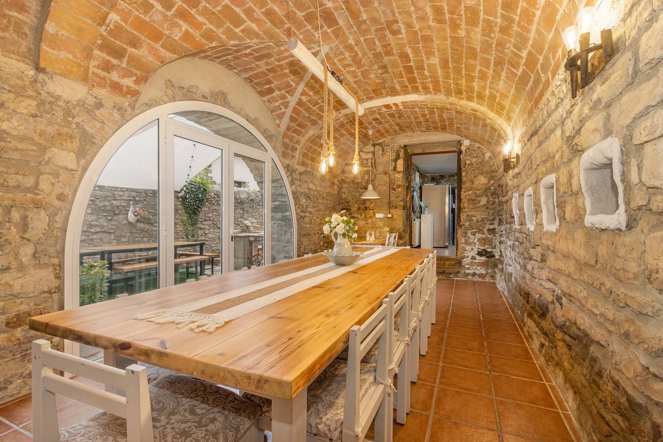 Landhaus 'La Rectoria De Vicfred' mit Bergblick, Wlan und Klimaanlage in Sant Guim de la Plana, Lleida Provinz