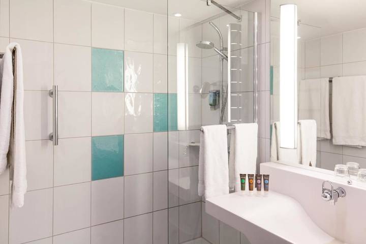 Hôtel pour 2 personnes, avec terrasse et jardin à Lescar - 3