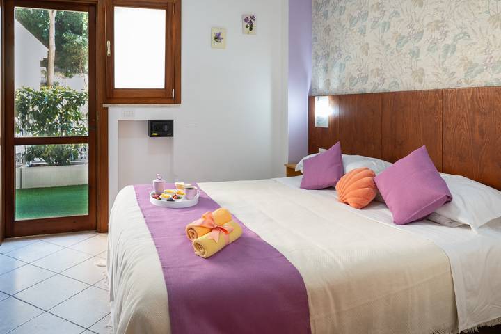 Appartamento intero, Glicine room Sperlongaresort in Sperlonga, Provincia di Latina