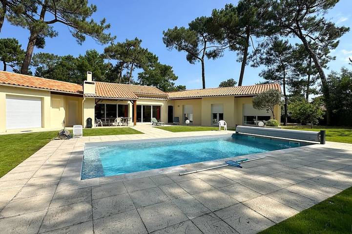 Villa pour 8 personnes, avec terrasse et jardin