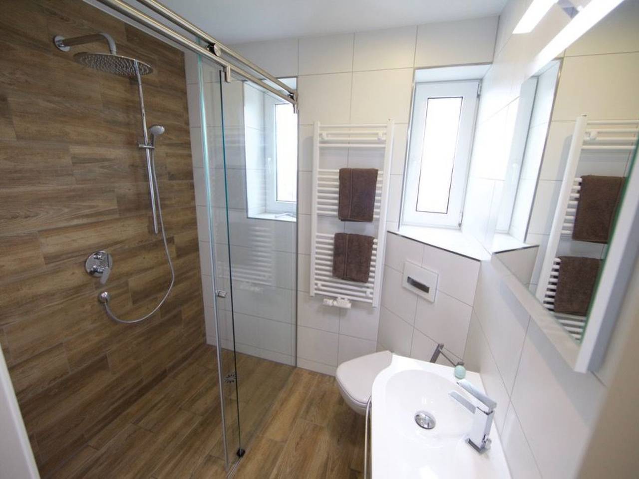 Ganze Wohnung, Helle und moderne Ferienwohnung mit Terrasse in Crostau, Schirgiswalde-Kirschau