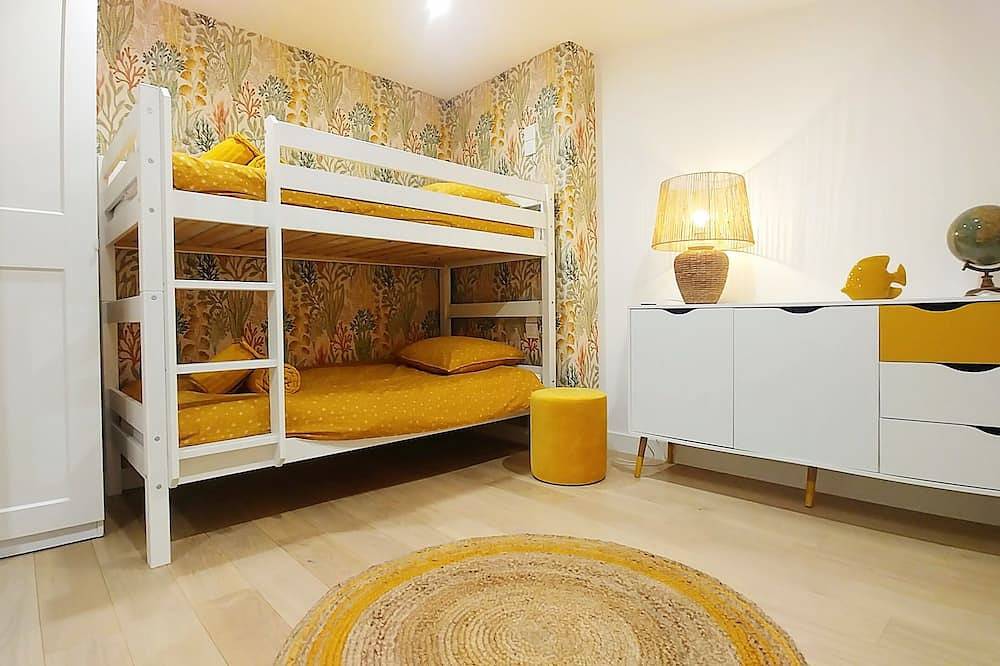 Villa de charme 4 chambres à 10 min des plages de l'Ile d'Oléron ⭐Tout Inclus⭐ in Saint-Just-Luzac, Côte de Beauté