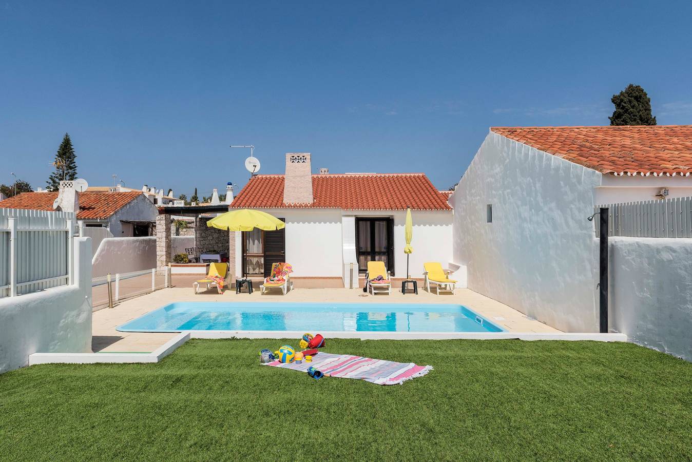 Villa for 6 Guests in Albufeira, Faro District
