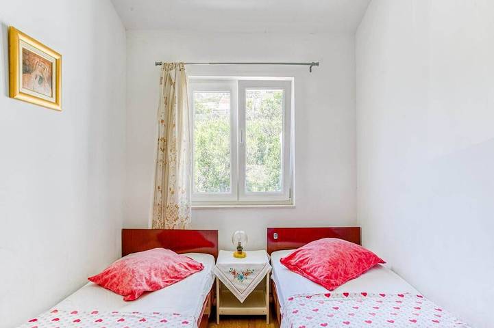 Ganze Wohnung, Ferienwohnung am Meer in Stomorska in Stomorska, Solta