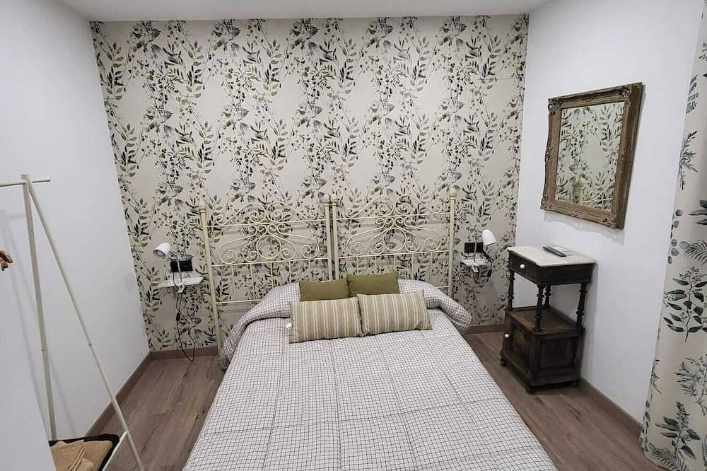 Moorish house with charm and history recently renovated with all services in La Zubia, Granada Province
